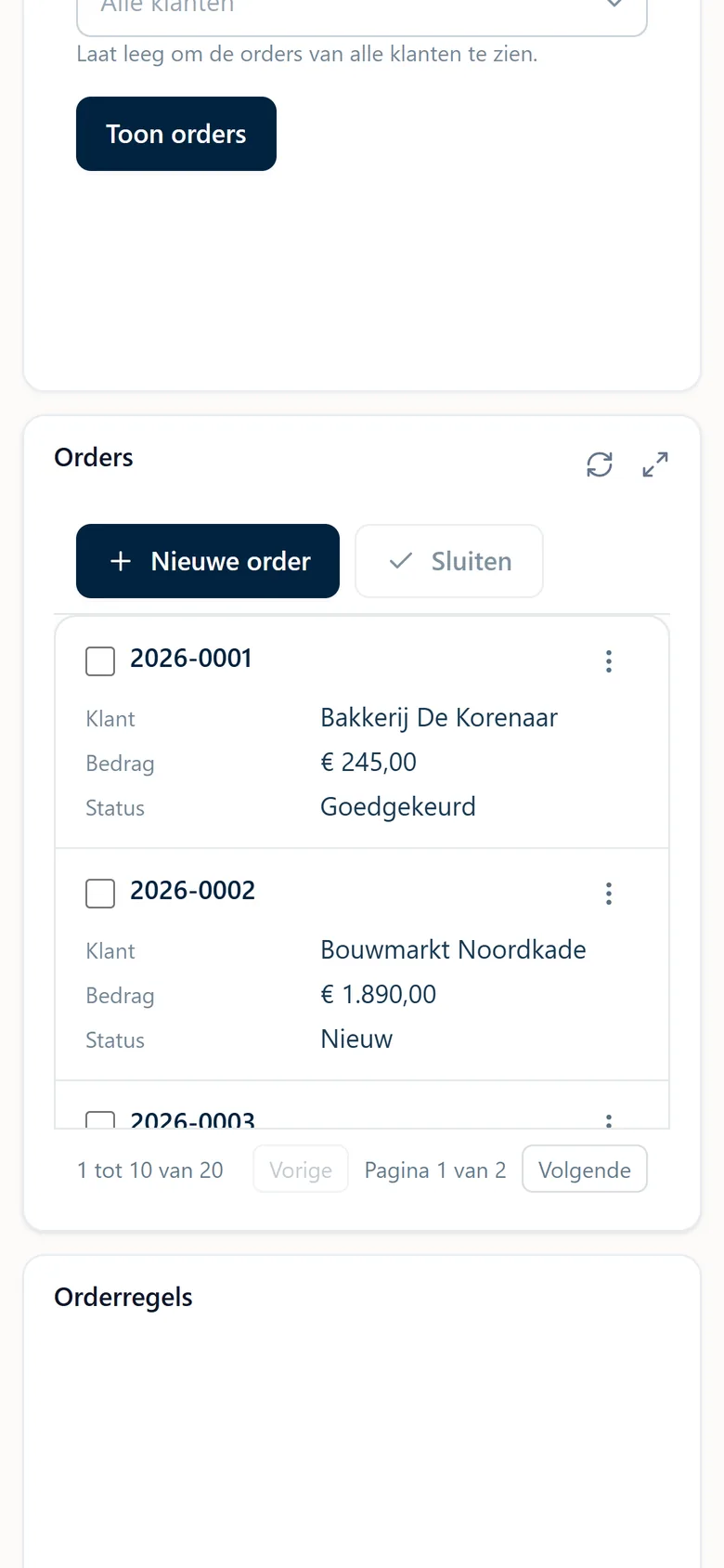 Het ordergrid op een telefoon: elke order is een kaart met klant, bedrag en status.